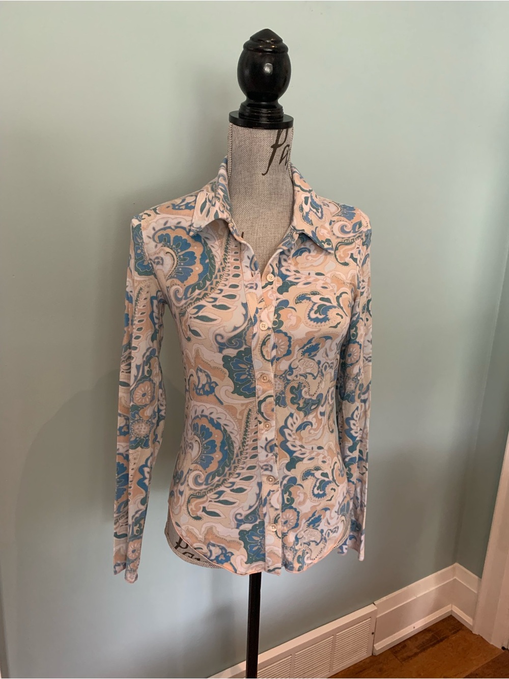 Wilfred Paisley Button-Down Shirt in Light Blue & Cream